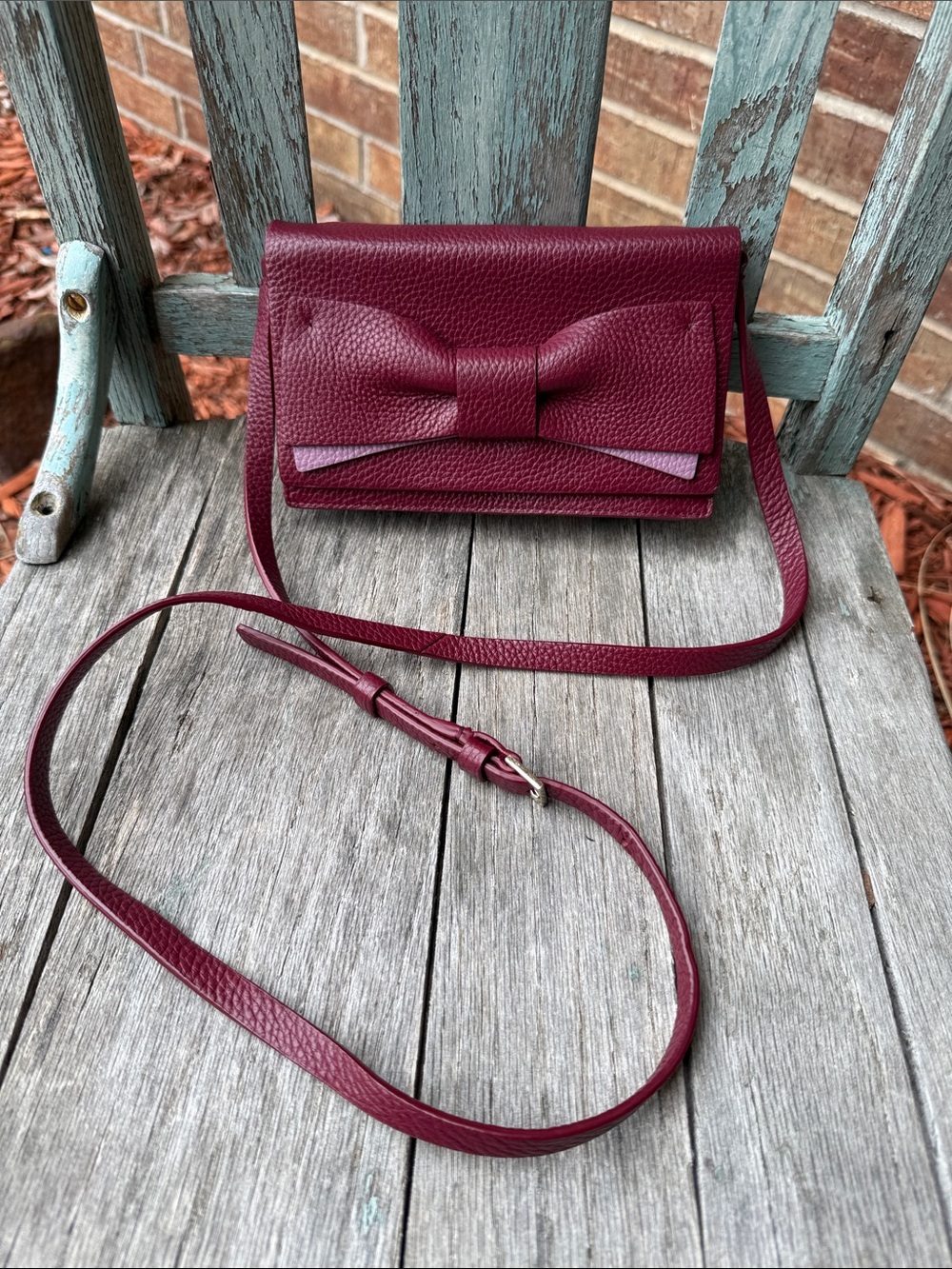 Kate spade โ ๏ธ Maroon Eden Lane Jacinda Crossbody Bag w/a darling bow ๐ accent - Picture 1 of 15